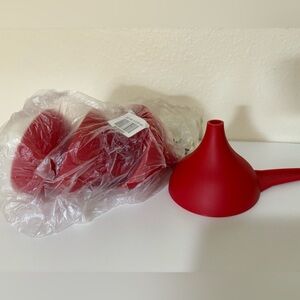 Tupperware Red Funnel Set of 4